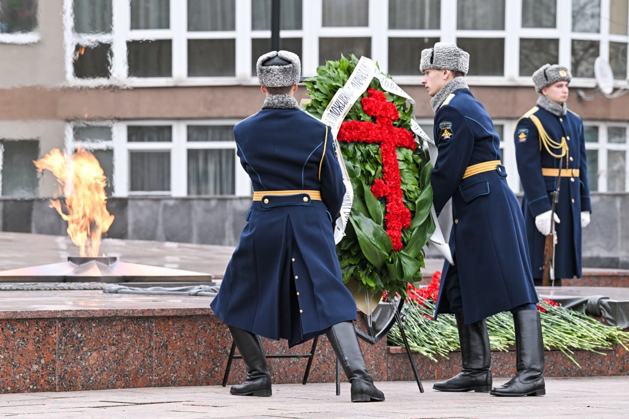 В Воронеже почтили память российских и советских воинов В Воронеже почтили память российских и советских воинов
