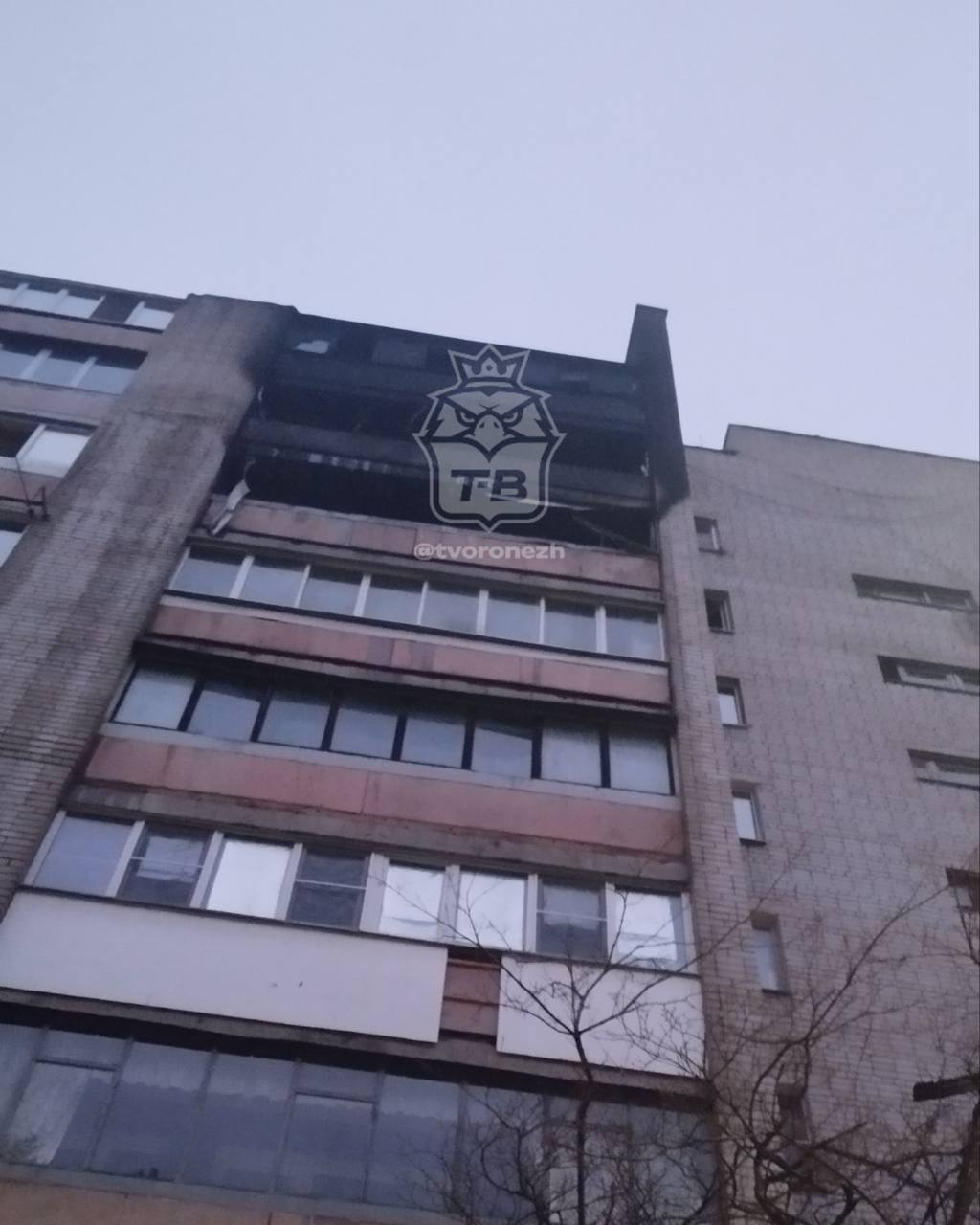 Четырехкомнатная квартира сгорела на улице 45-й Стрелковой Дивизии Четырехкомнатная квартира сгорела на улице 45-й Стрелковой Дивизии