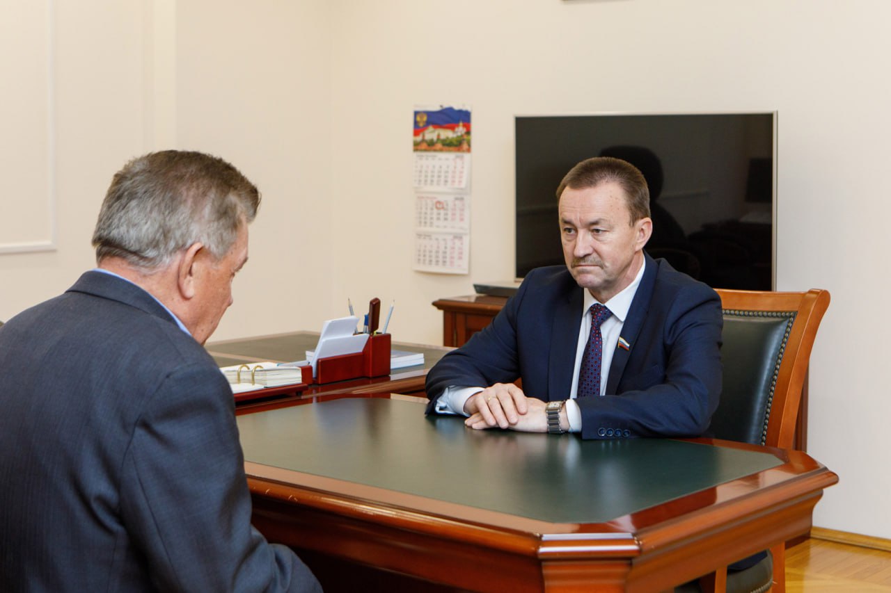 Юрий Матузов обсудил с Почетным гражданином Воронежа Николаем Ермаковым вопросы военно-патриотического воспитания