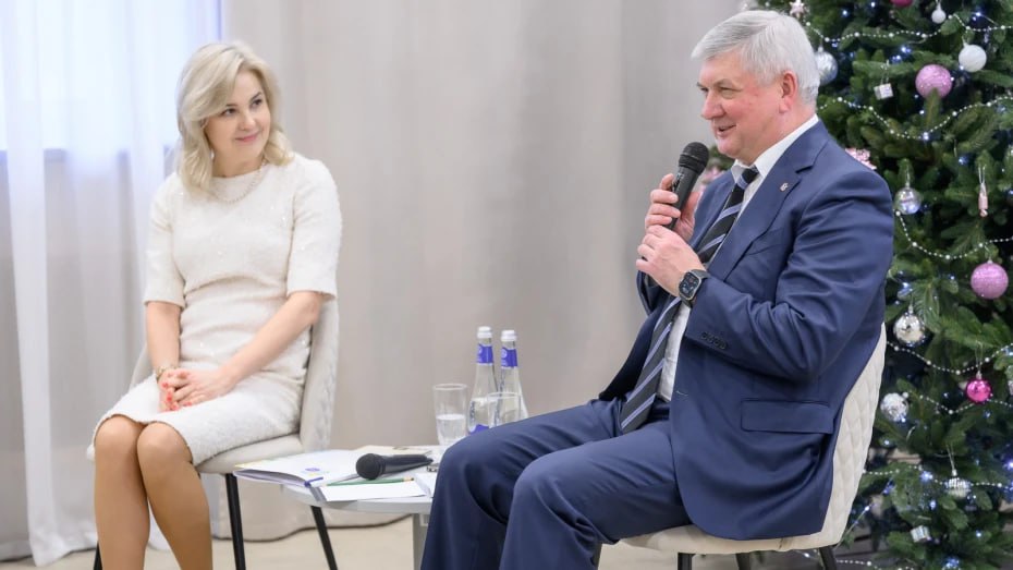 Губернатор Александр Гусев рассказал, как можно остановить отток воронежской молодежи в другие города