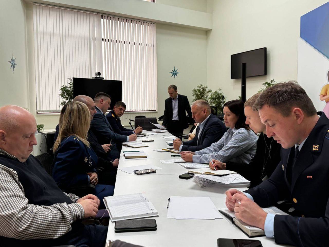 Сотрудники регионального следственного управления СК России приняли участие в межведомственном круглом столе Сотрудники регионального следственного управления СК России приняли участие в межведомственном круглом столе