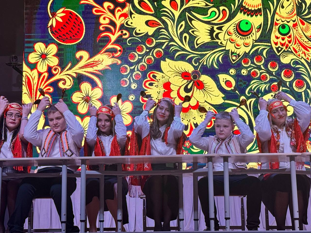 Вместе с коллегой по городской Думе Ольгой Струковой принял участие в творческом фестивале детей с ограниченными возможностями здоровья Вместе с коллегой по городской Думе Ольгой Струковой принял участие в творческом фестивале детей с ограниченными возможностями здоровья