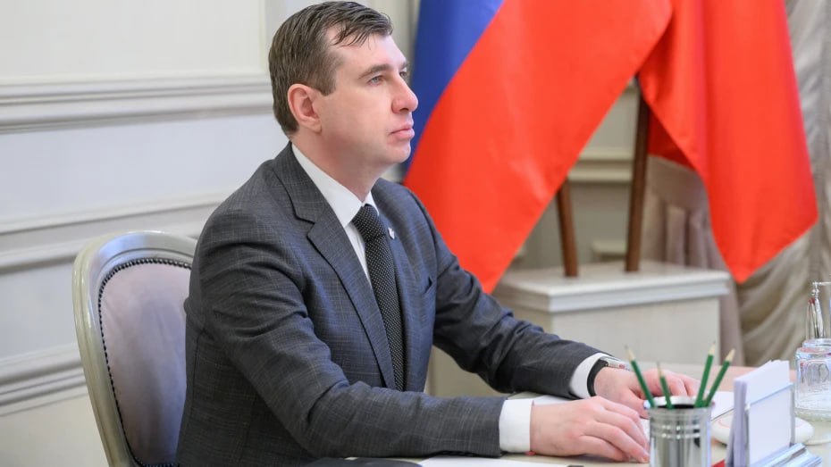 Первый зампред воронежского правительства Данил Кустов обсудил инвестактивность бизнеса на заседании Госсовета