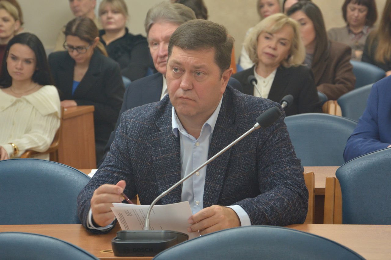 Депутаты предложили увеличить доходную часть бюджета на 404 млн Депутаты предложили увеличить доходную часть бюджета на 404 млн