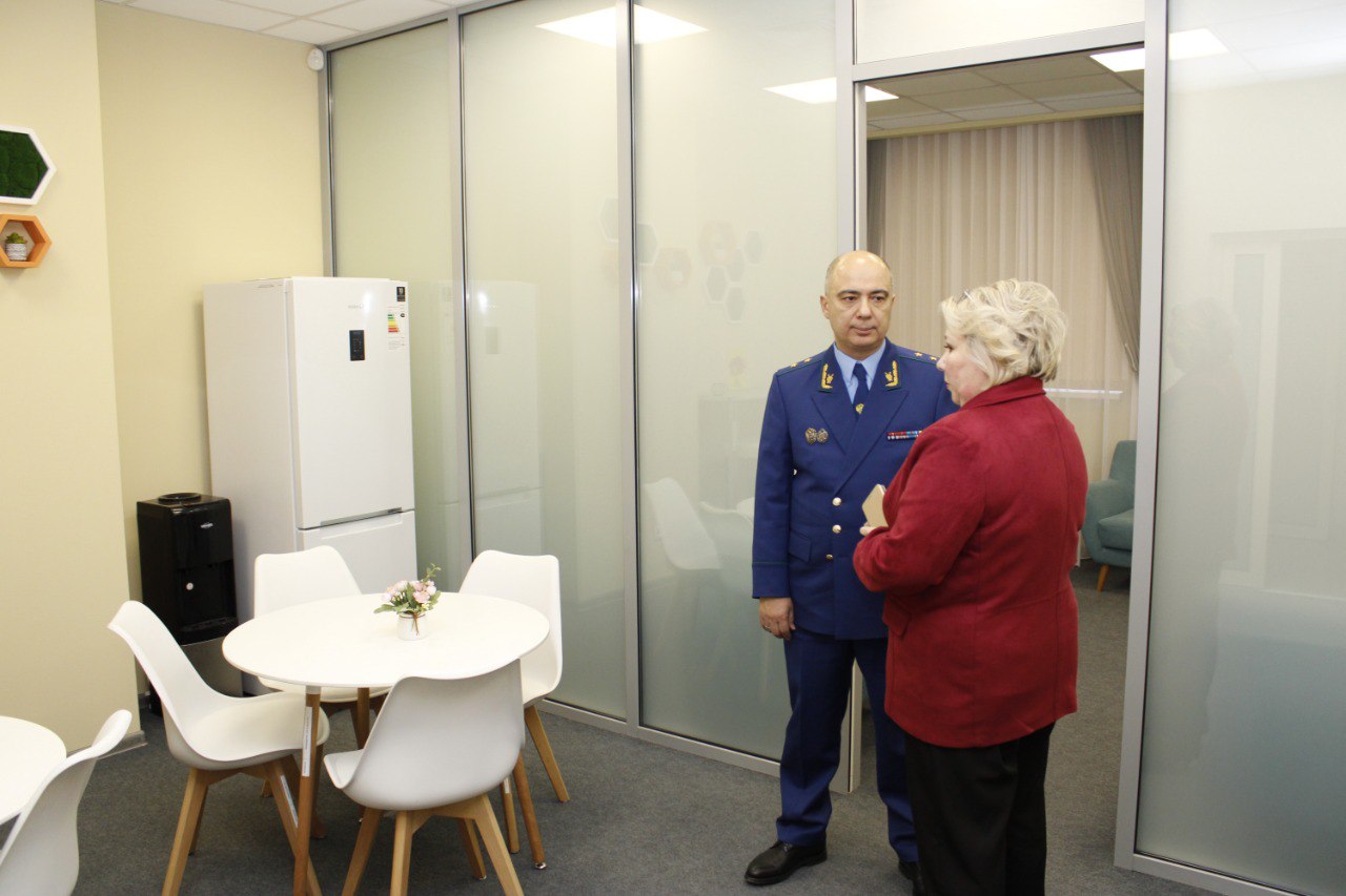 Прокурор области Валерий Войнов ознакомился с работой филиала Государственного фонда поддержки участников специальной военной операции «Защитники Отечества» по Воронежской области, осмотрел помещения, условия приема и... Прокурор области Валерий Войнов ознакомился с работой филиала Государственного фонда поддержки участников специальной военной операции «Защитники Отечества» по Воронежской области, осмотрел помещения, условия приема и...