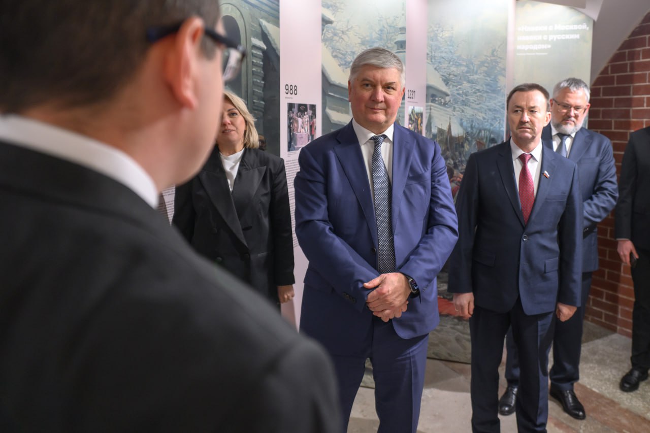 В День Героев Отечества в музее «Арсенал»открылась выставки «Герои СВО. Воронежцы» В День Героев Отечества в музее «Арсенал»открылась выставки «Герои СВО. Воронежцы»