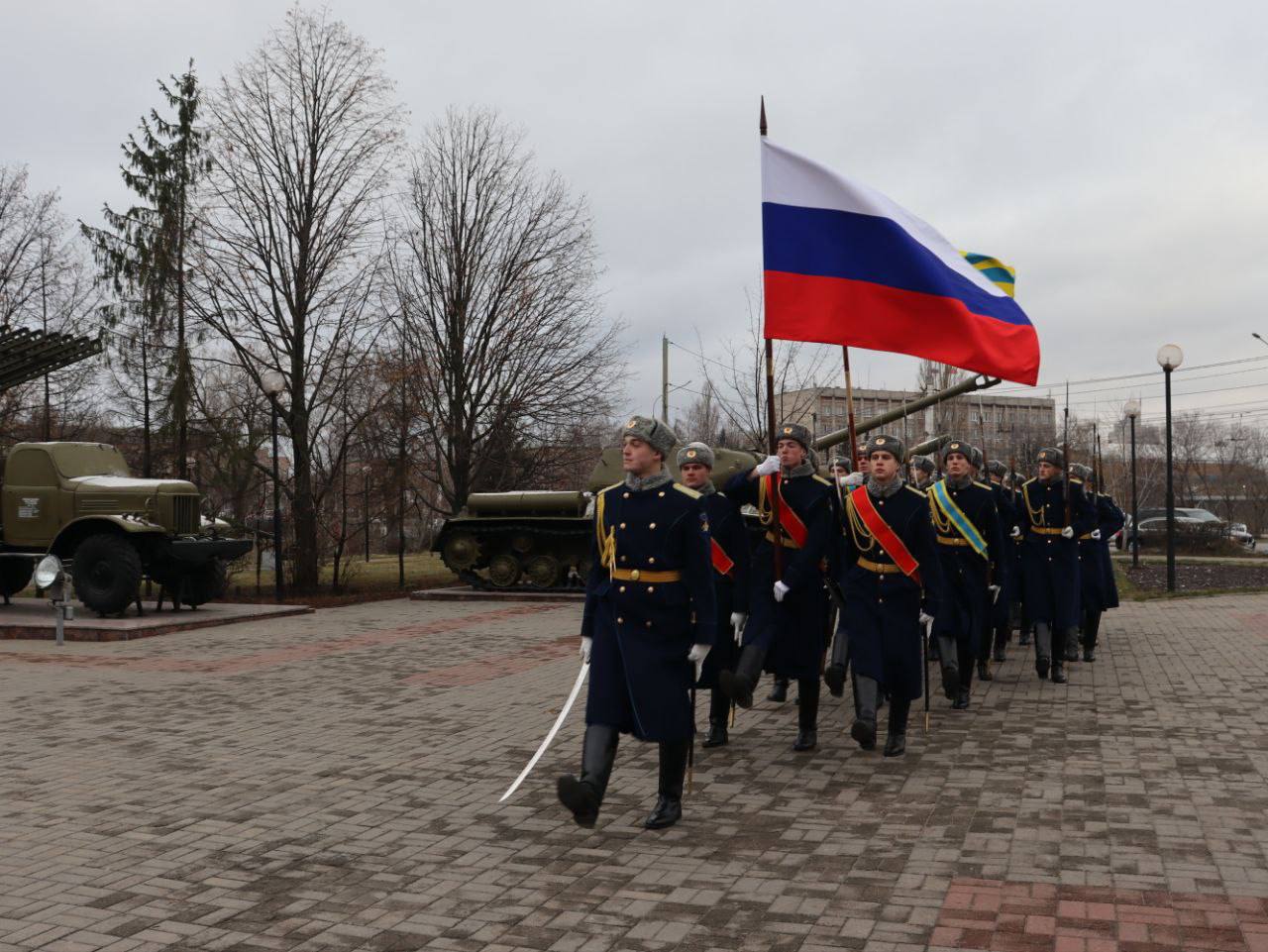 Руководитель следственного управления принял участие в церемонии, посвященной Дню Героев Отечества Руководитель следственного управления принял участие в церемонии, посвященной Дню Героев Отечества