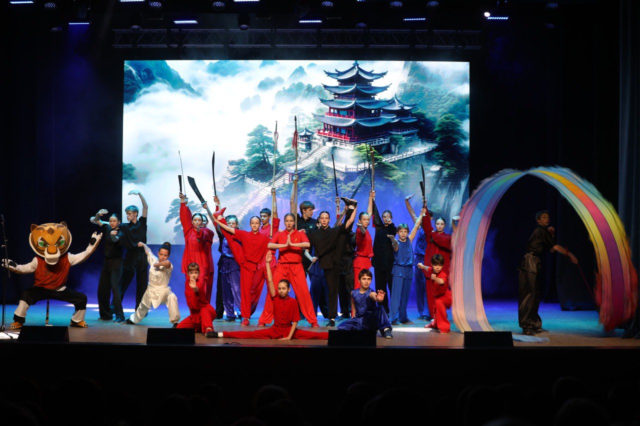 В Городском Дворце культуры прошла церемония награждения призеров и победителей городского смотра-конкурса «Тренер года»