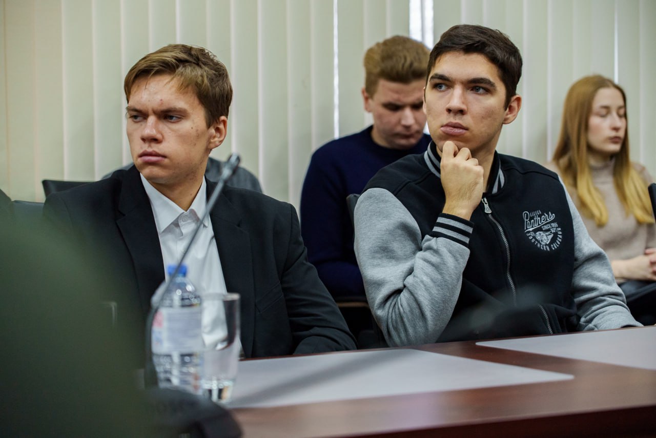 Юрий Матузов принял участие в конференции по вопросам формирования системы публичной власти Юрий Матузов принял участие в конференции по вопросам формирования системы публичной власти