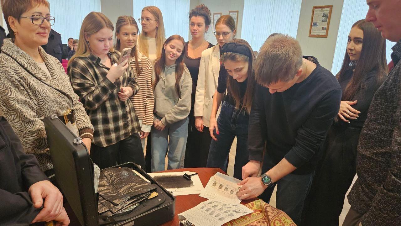 Юго-Восточное линейное управление МВД России на транспорте организовало День открытых дверей для студентов Российского государственного университета правосудия им В.М. Лебедева г. Воронеж Юго-Восточное линейное управление МВД России на транспорте организовало День открытых дверей для студентов Российского государственного университета правосудия им В.М. Лебедева г. Воронеж