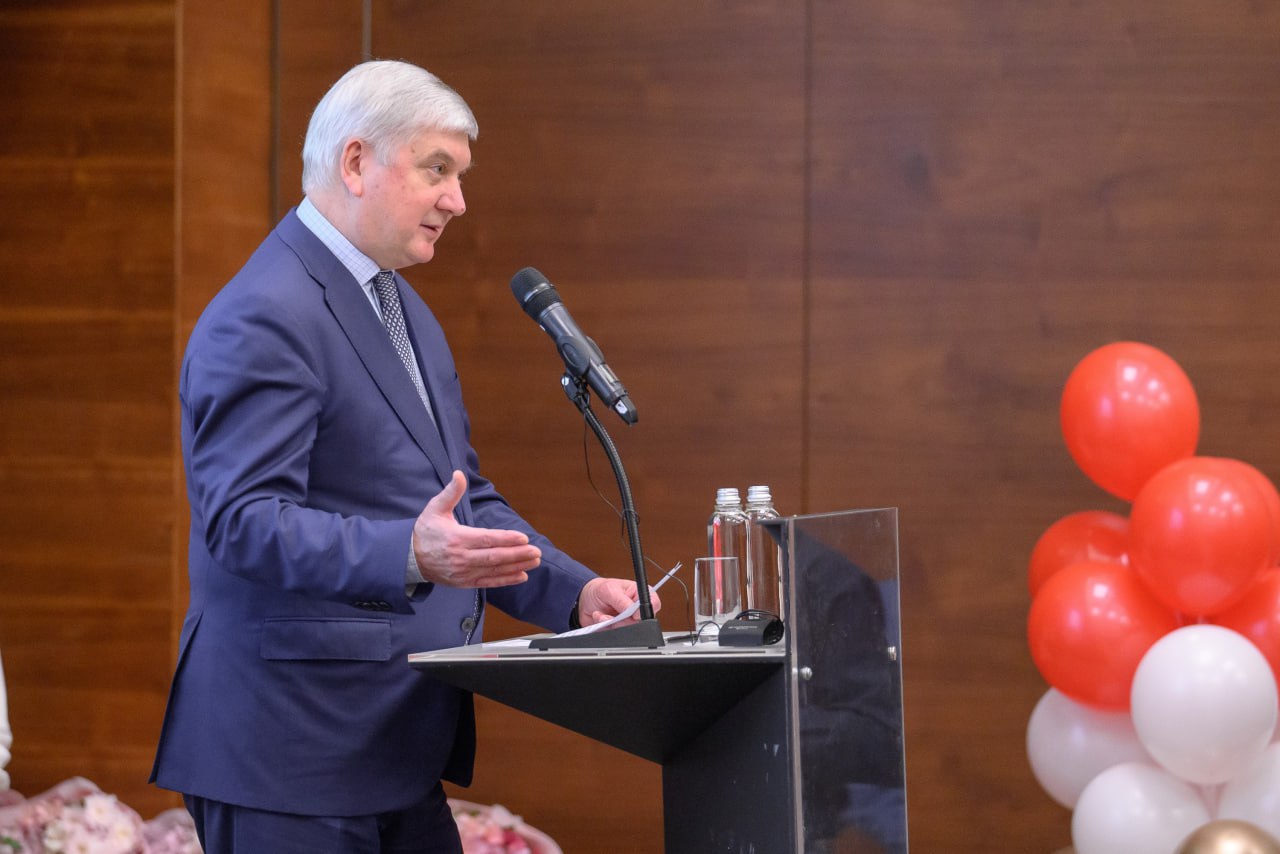 Губернатор поздравил МФЦ Воронежской области с 15-летием Губернатор поздравил МФЦ Воронежской области с 15-летием