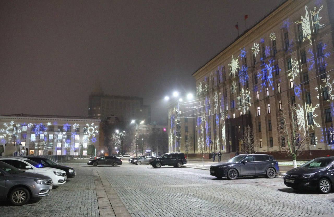 В Воронеже заработает новогодняя подсветка В Воронеже заработает новогодняя подсветка