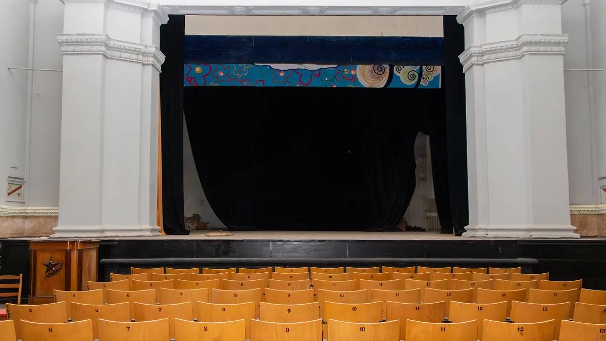 Каким запомнится Дом офицеров в Воронеже до реставрации Каким запомнится Дом офицеров в Воронеже до реставрации