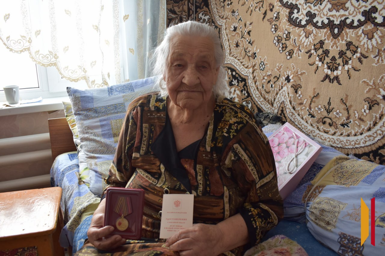 «Пусть каждый из вас доживет до ста лет!» Жительнице аннинского села Екатерине Усковой исполнилось 100 лет «Пусть каждый из вас доживет до ста лет!» Жительнице аннинского села Екатерине Усковой исполнилось 100 лет