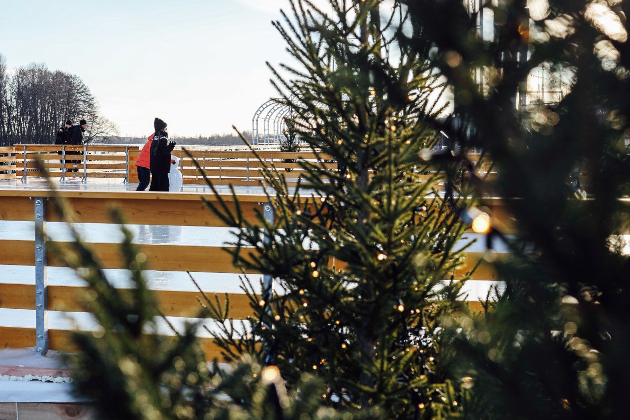 Первый день на ледовой арене Первый день на ледовой арене
