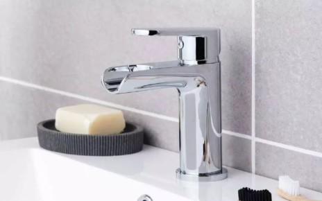 На 10 улицах в Центральном и Ленинском районах планово отключат воду