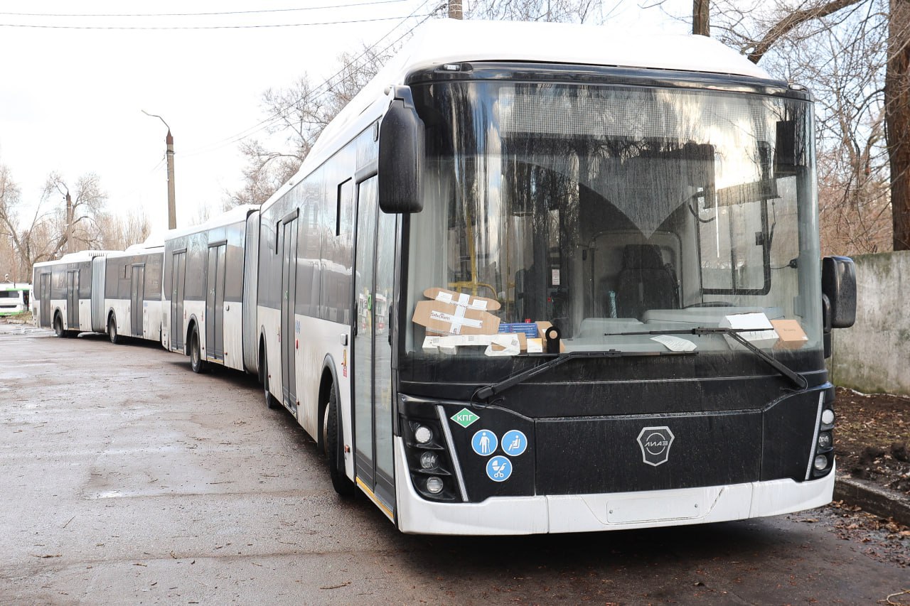 Сергей Петрин: Получили первые 5 автобусов особо большого класса