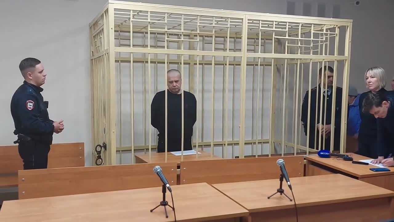 Железнодорожный районный суд города Воронежа на основании вердикта коллегии присяжных заседателей вынес приговор в отношении 47-летнего Андрея Богомазова