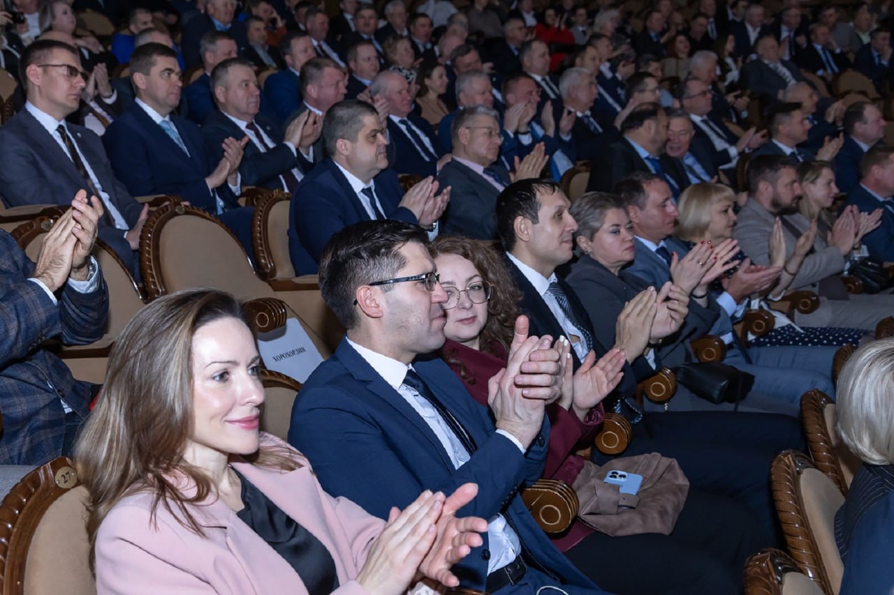 Юрий Матузов поздравил воронежских аграриев с профессиональным праздником Юрий Матузов поздравил воронежских аграриев с профессиональным праздником