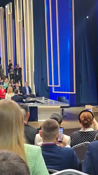 «Итоги года» с Владимиром Путиным начались