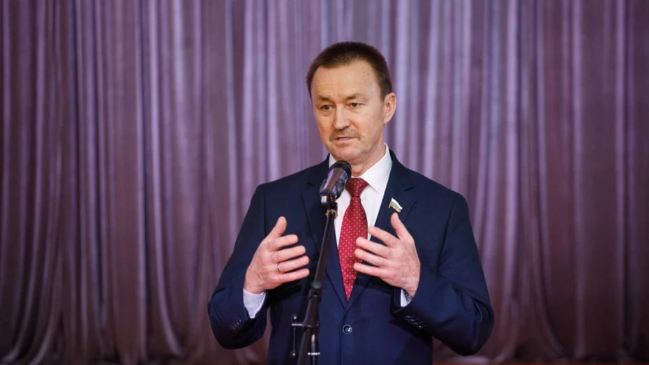 Председатель Воронежской облдумы Юрий Матузов рассказал, как отмечает Новый год