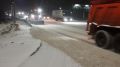 В Воронеже коммунальщики с ночи расчищают дороги и тротуары от снега