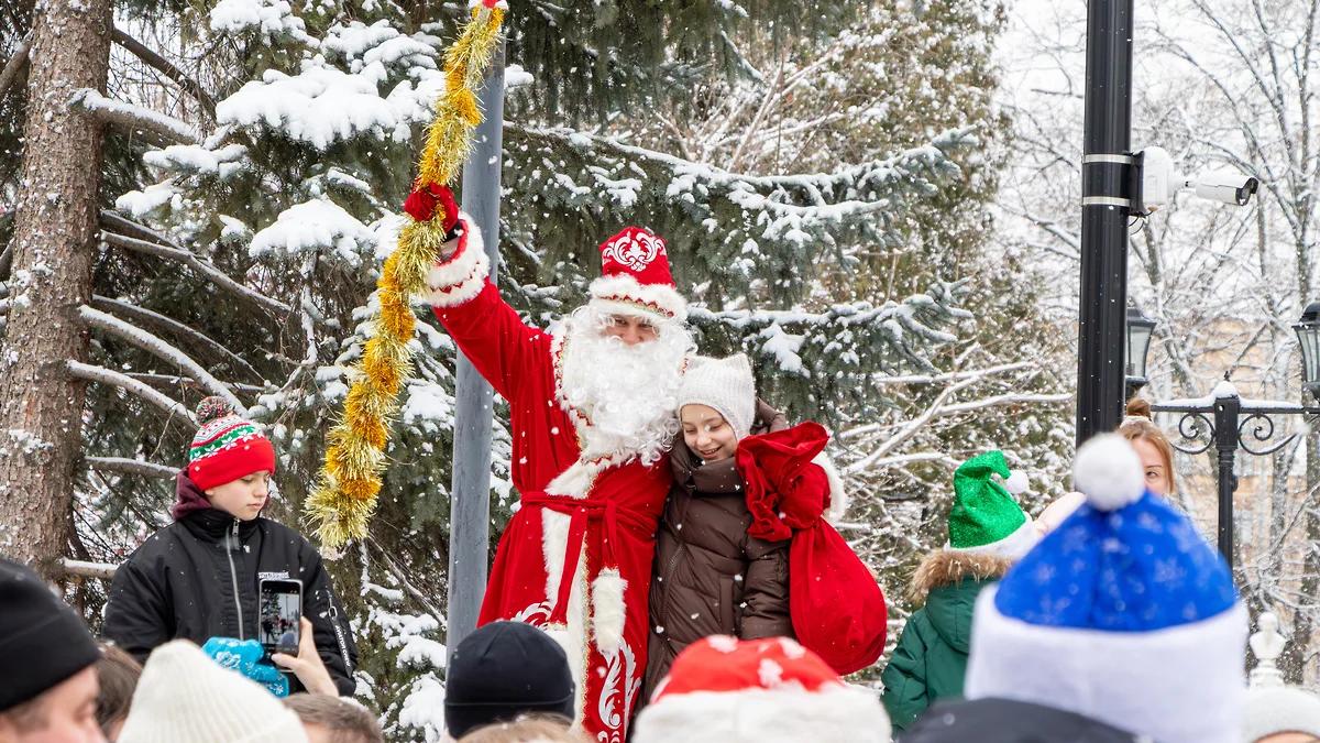 В Воронеже после шестилетнего перерыва прошел парад Дедов Морозов В Воронеже после шестилетнего перерыва прошел парад Дедов Морозов