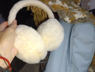 Тайны стирки зимних вещей: как сохранить тепло и красоту