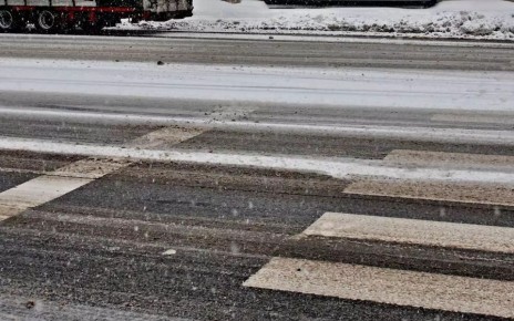 На территории Воронежской области на 12 часов установили желтый уровень погодной опасности из-за налипания мокрого снега