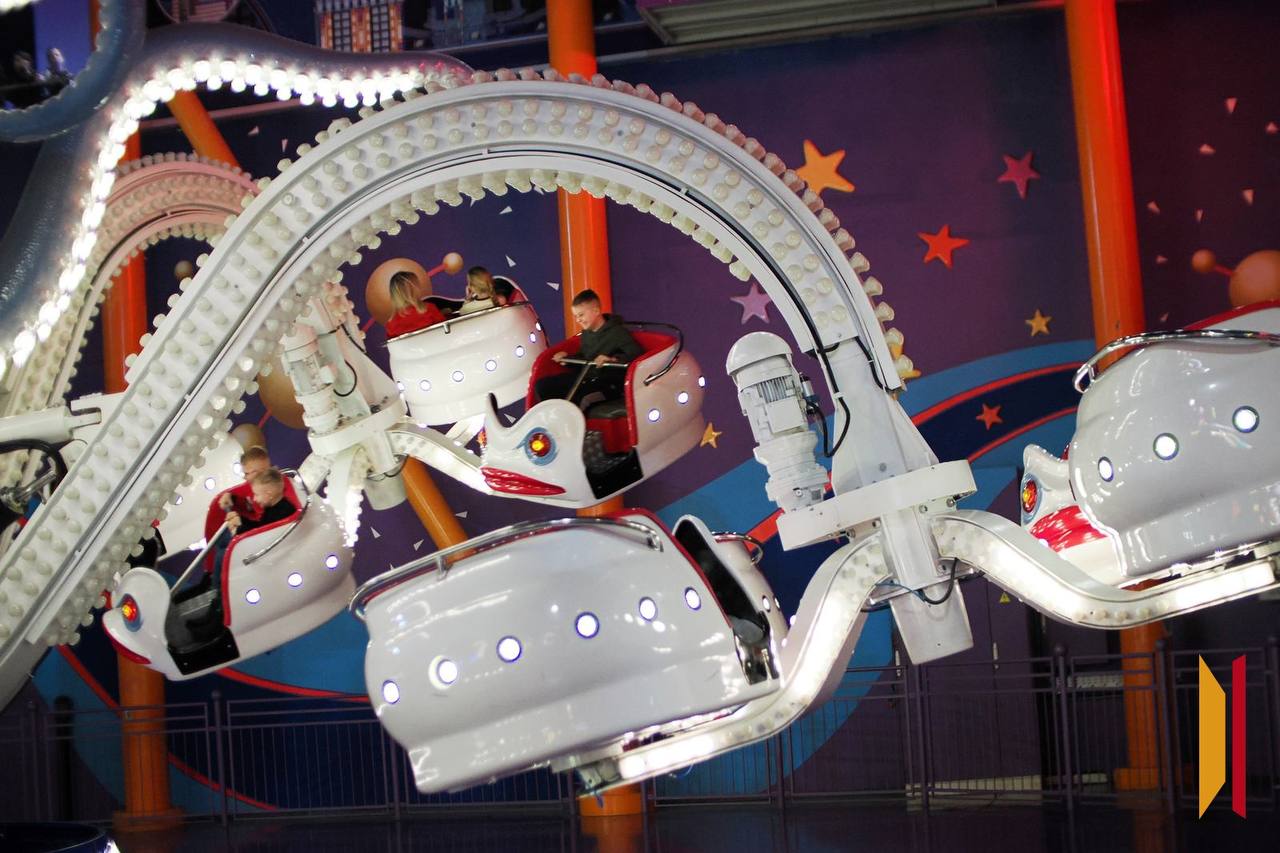 Подарок от воронежского губернатора: многодетная семья Гылка посетила парк аттракционов и океанариум Подарок от воронежского губернатора: многодетная семья Гылка посетила парк аттракционов и океанариум