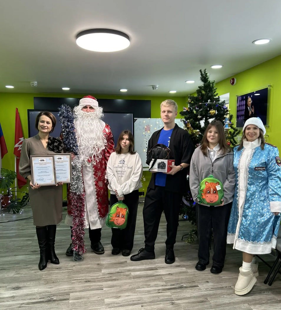 Нововоронежские полицейские присоединились к акции «Полицейский Дед Мороз»