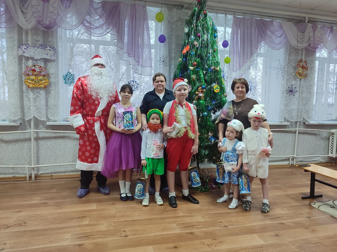 Акция «Полицейский Дед Мороз» прошла в Новохоперском районе Акция «Полицейский Дед Мороз» прошла в Новохоперском районе