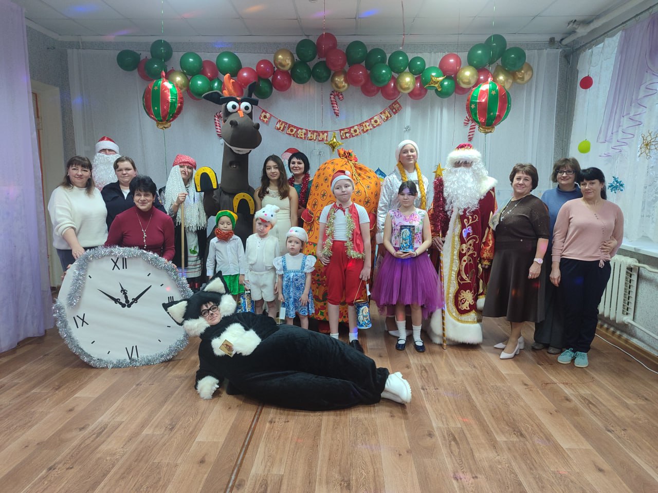 Акция «Полицейский Дед Мороз» прошла в Новохоперском районе Акция «Полицейский Дед Мороз» прошла в Новохоперском районе