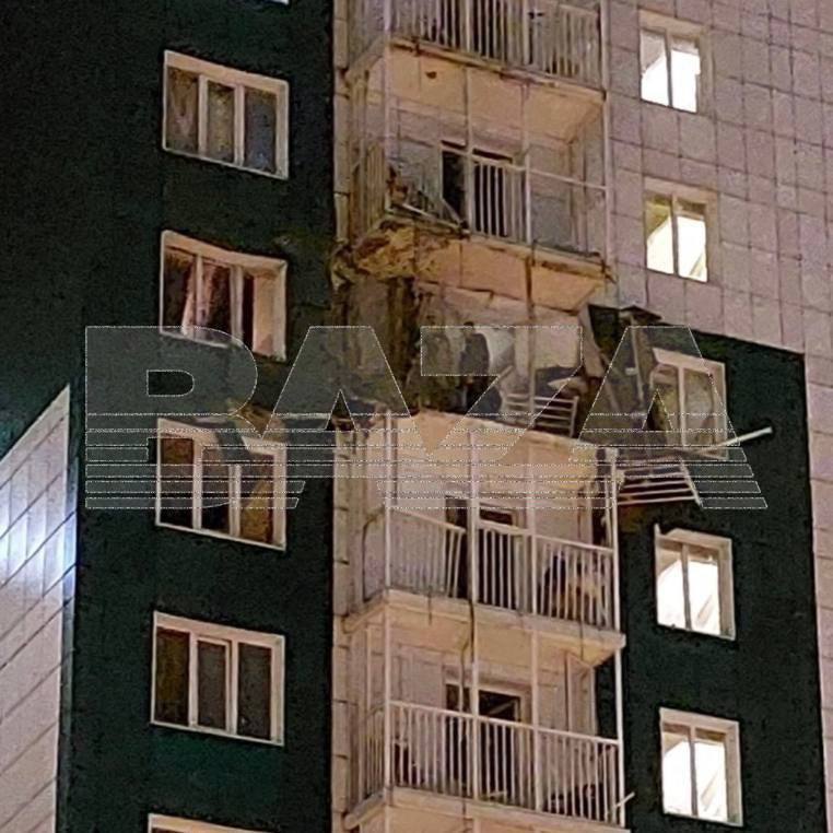 Украинские беспилотники атаковали Воронеж — один из дронов влетел в многоквартирный дом Украинские беспилотники атаковали Воронеж — один из дронов влетел в многоквартирный дом