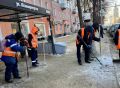 6 человек на одну остановку - управа Центрального района показала, как в Воронеже борются со льдом