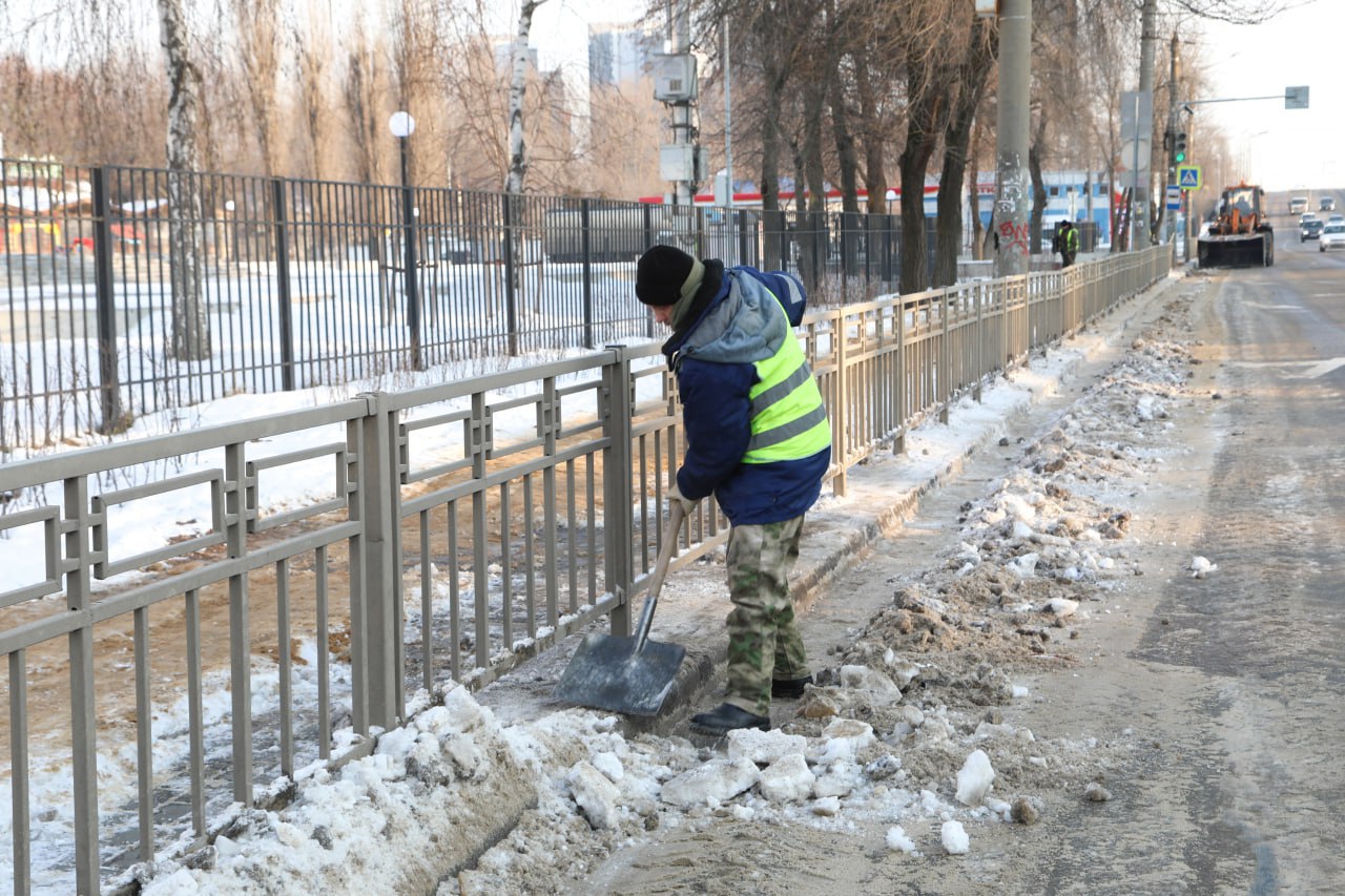 Сергей Петрин: Сегодня районные комбинаты благоустройства отдельно уделяли внимание местам, о которых сообщили горожане Сергей Петрин: Сегодня районные комбинаты благоустройства отдельно уделяли внимание местам, о которых сообщили горожане