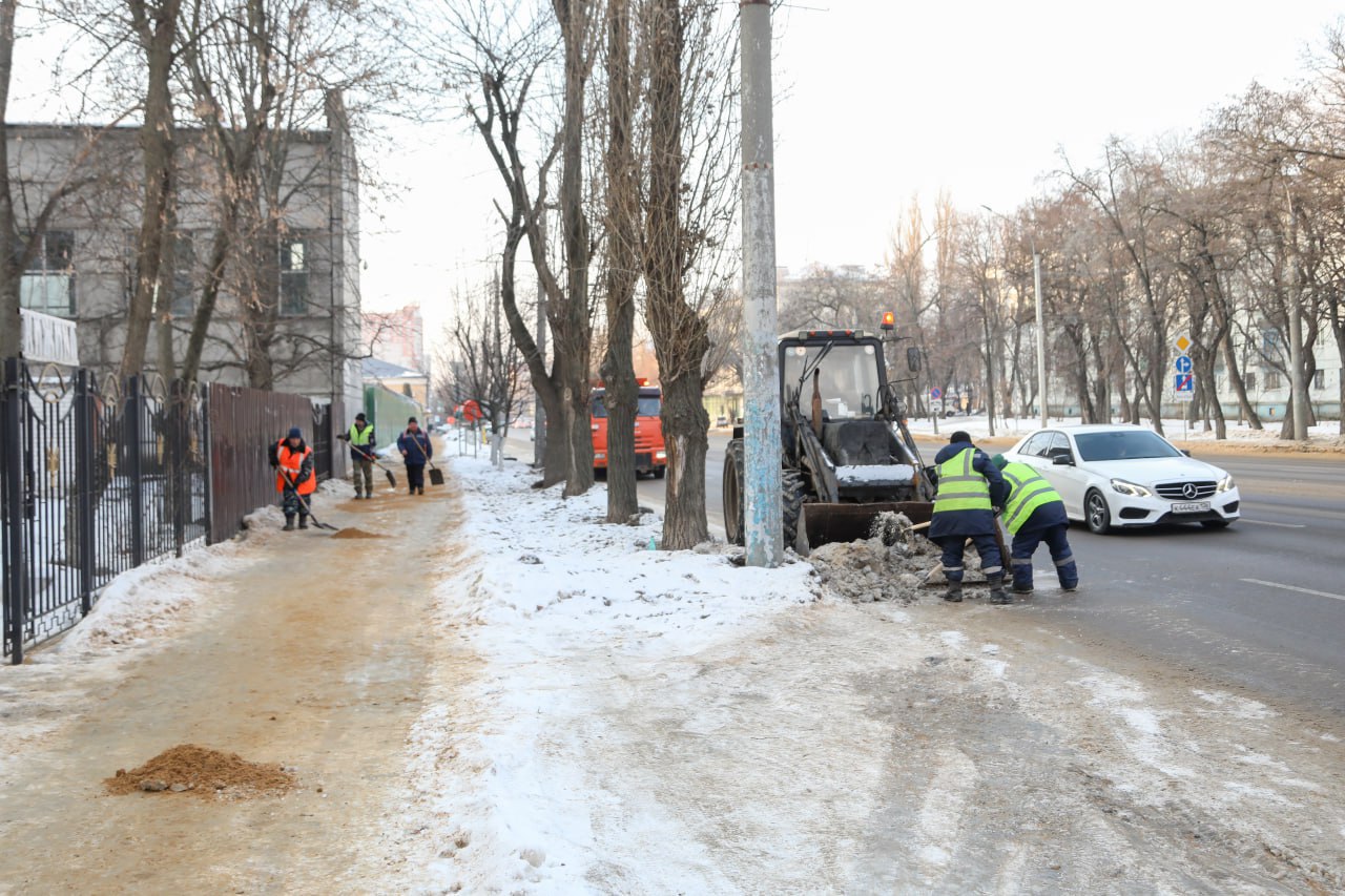 Сергей Петрин: Сегодня районные комбинаты благоустройства отдельно уделяли внимание местам, о которых сообщили горожане Сергей Петрин: Сегодня районные комбинаты благоустройства отдельно уделяли внимание местам, о которых сообщили горожане