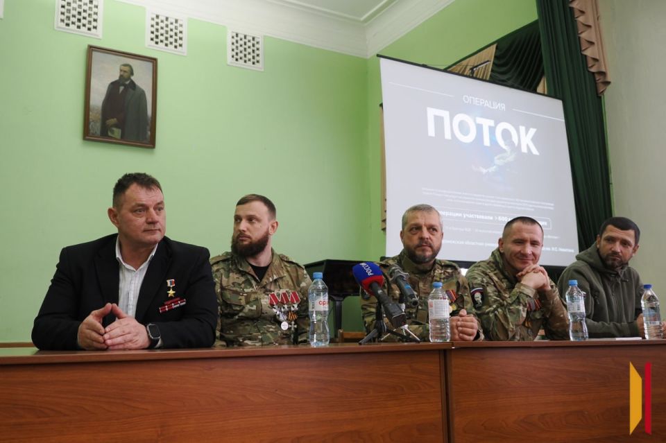 «Нет ничего невозможного для русского солдата»: участники операции «Поток» встретились с воронежцами