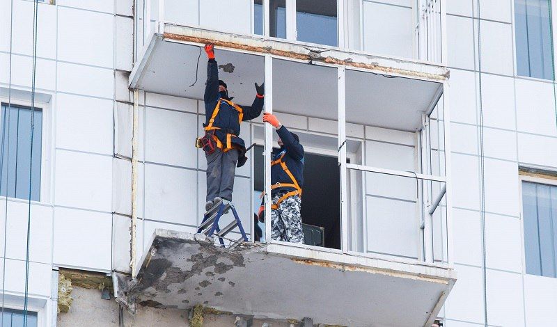 Застройщик рассказал о восстановлении дома, пострадавшего от удара БПЛА в Воронеже