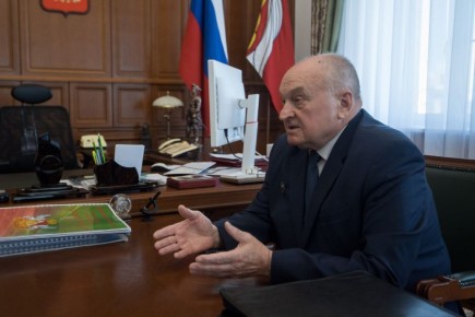 ���������� ��������� ����� ����������� � 75-������ ���������� �������, ���������� ������������ ���������� ������ �� ����������������� � ����������� ���������� �����: