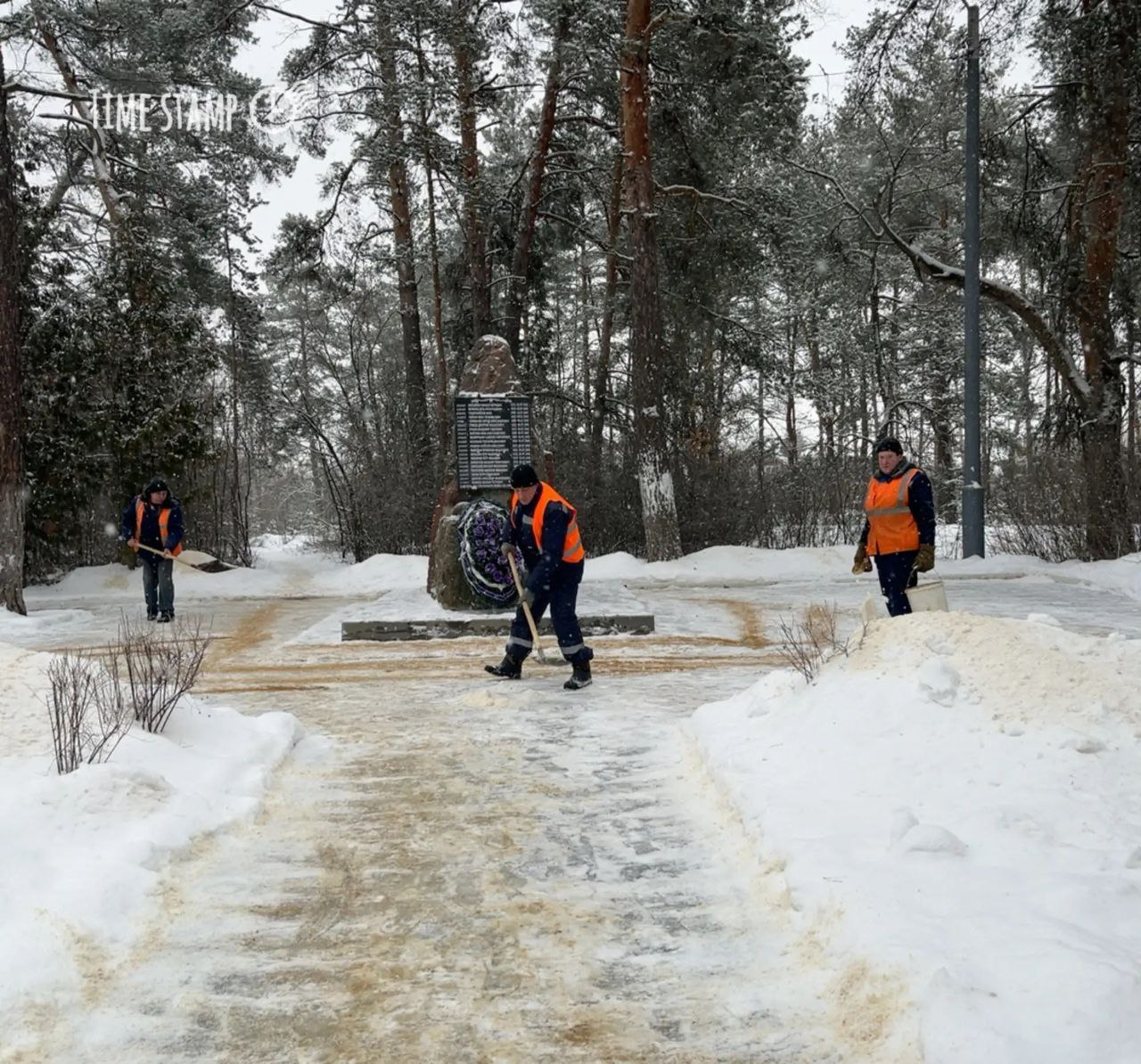 Честно и с душой в условиях многозадачности продолжает свою работу комбинат благоустройства Советского района Честно и с душой в условиях многозадачности продолжает свою работу комбинат благоустройства Советского района