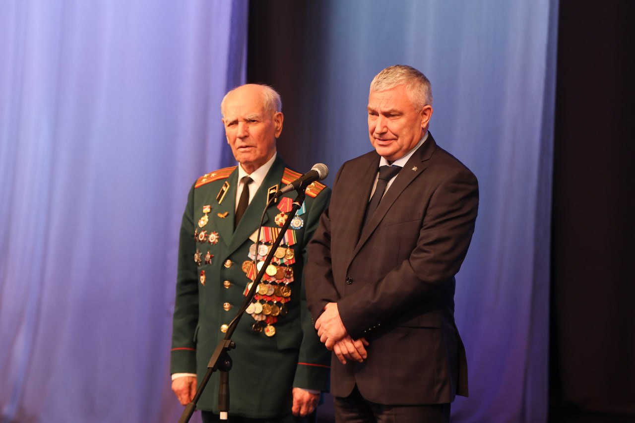 В Воронеже прошел фестиваль творчества «Юнармейская карусель» ко дню освобождения города от немецко-фашистских захватчиков В Воронеже прошел фестиваль творчества «Юнармейская карусель» ко дню освобождения города от немецко-фашистских захватчиков