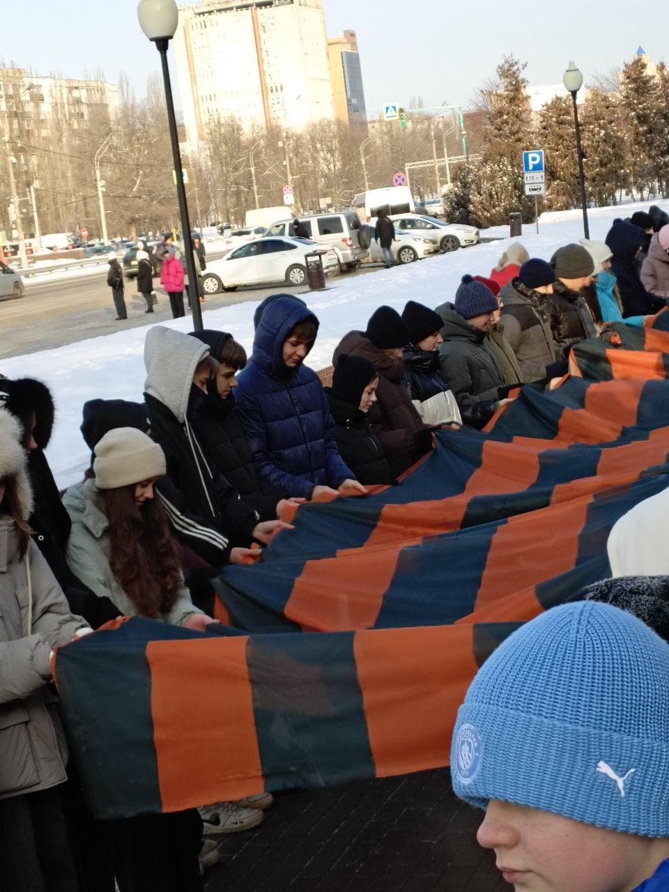 В Коминтерновском районе в преддверии 83-й годовщины освобождения Воронежа от немецко - фашистских захватчиков прошли торжественные церемонии возложения венков и цветов на братских могилах и воинских захоронениях В Коминтерновском районе в преддверии 83-й годовщины освобождения Воронежа от немецко - фашистских захватчиков прошли торжественные церемонии возложения венков и цветов на братских могилах и воинских захоронениях