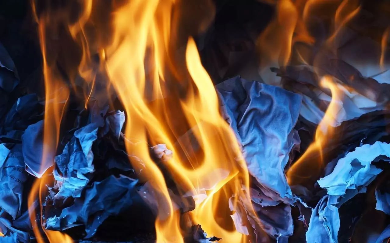 По информации воронежского губернатора Александра Гусева, минувшей ночью в небе над одним из районов области были сбиты два беспилотника ВСУ