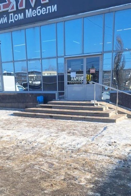 Управа района проверяет состояние входных групп объектов торговли