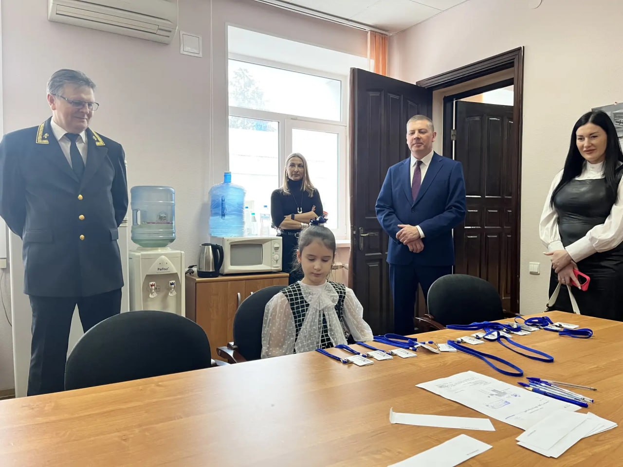 Губернатор Александр Гусев исполнил еще одну мечту 7-летней Эмилии из Нововоронежа Губернатор Александр Гусев исполнил еще одну мечту 7-летней Эмилии из Нововоронежа