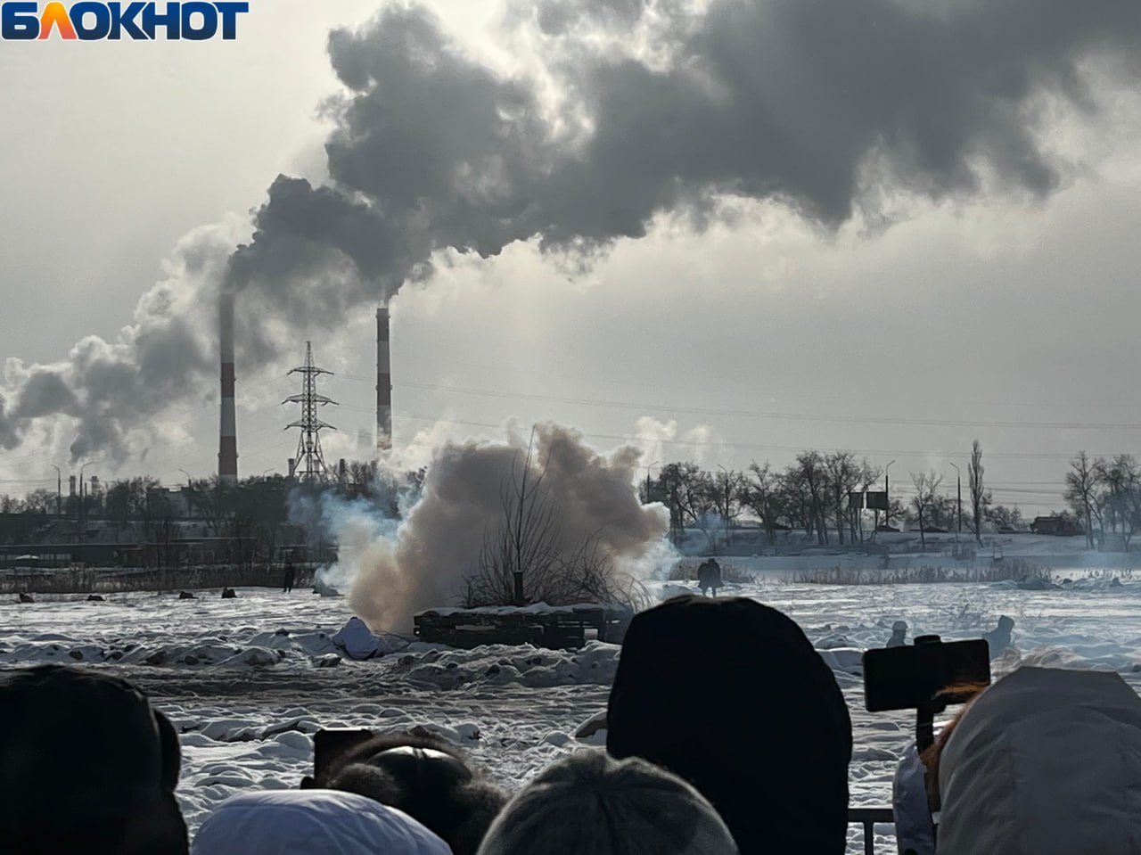 Грохот орудий на Петровской набережной: в Воронеже масштабной реконструкцией отметили 83-ю годовщину освобождения города Грохот орудий на Петровской набережной: в Воронеже масштабной реконструкцией отметили 83-ю годовщину освобождения города