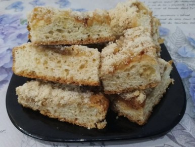 Творожный пирог с яблочной начинкой и штрейзельной крошкой