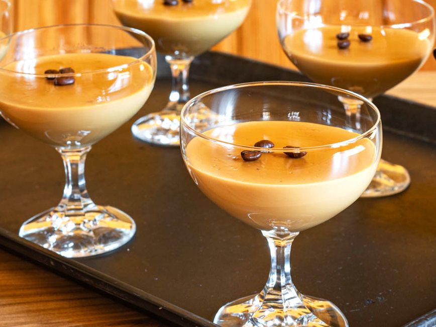 Пудинг кофейный вместо торта: спокойный десерт для завершения праздника