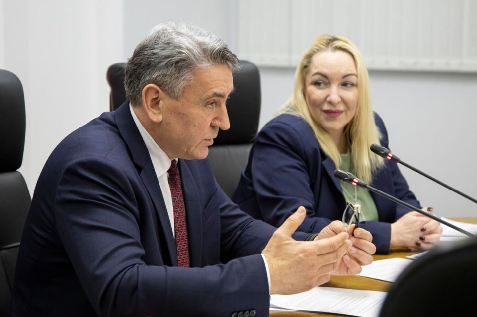 � ������������� ������ �������� ������� ��������� ��������� � ������� �������������